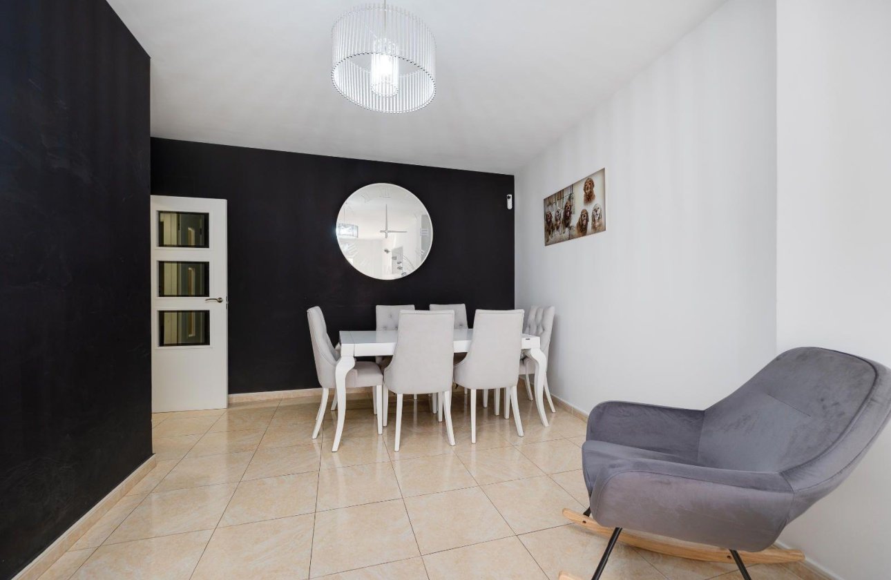 Herverkoop - Appartement -
Torrevieja - Centro