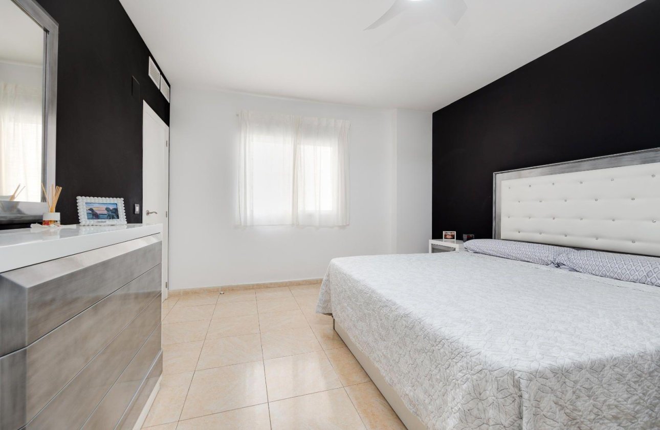 Herverkoop - Appartement -
Torrevieja - Centro