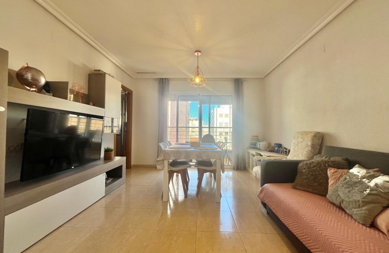 Herverkoop - Appartement -
Torrevieja - Centro