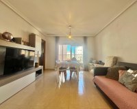 Herverkoop - Appartement -
Torrevieja - Centro