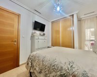 Herverkoop - Appartement -
Torrevieja - Centro