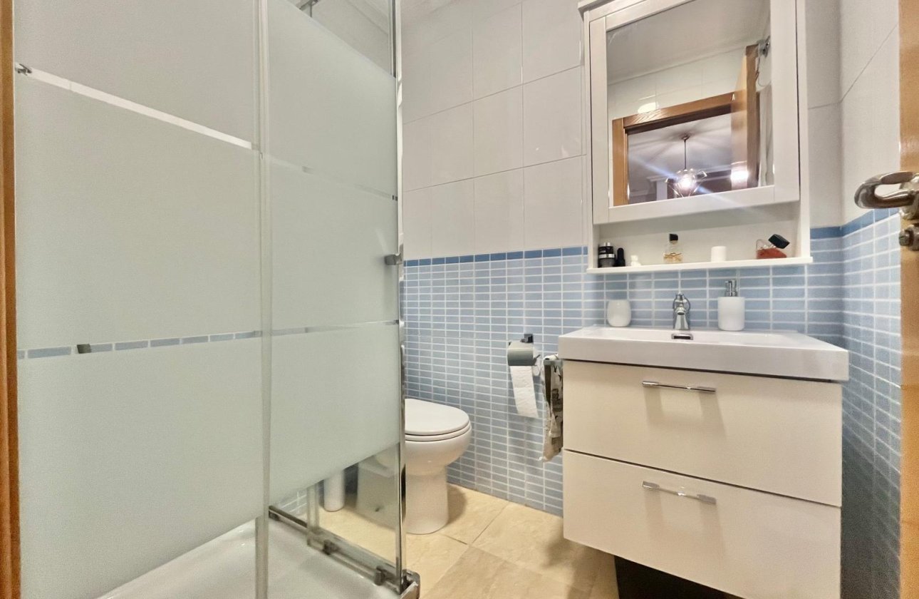 Herverkoop - Appartement -
Torrevieja - Centro