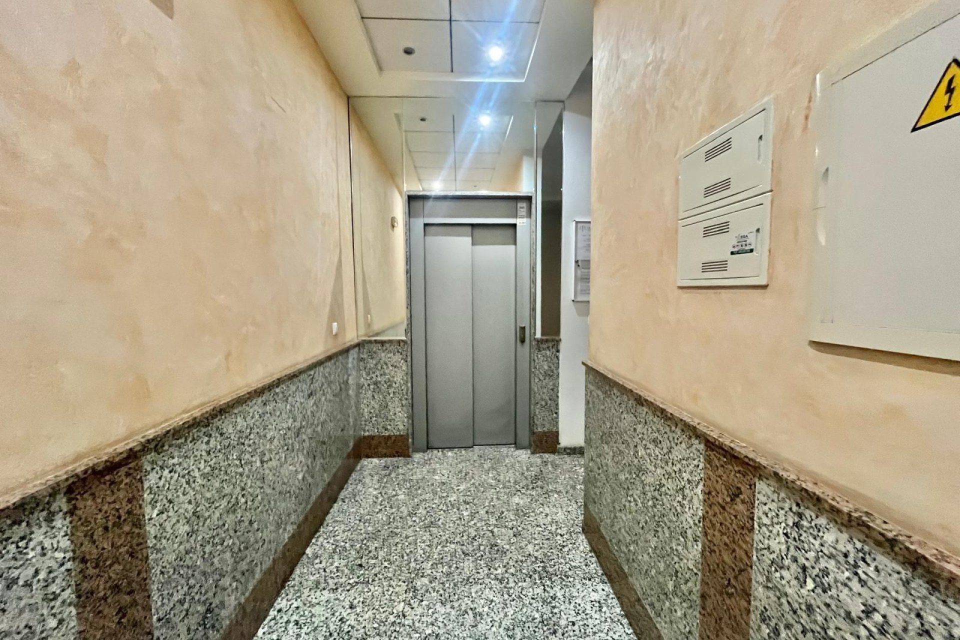 Herverkoop - Appartement -
Torrevieja - Centro