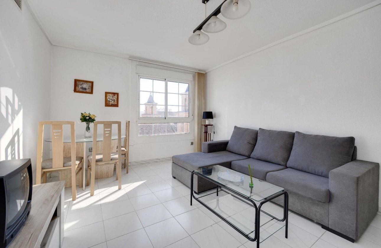 Herverkoop - Appartement -
Torrevieja - Centro