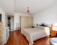 Herverkoop - Appartement -
Torrevieja - Centro