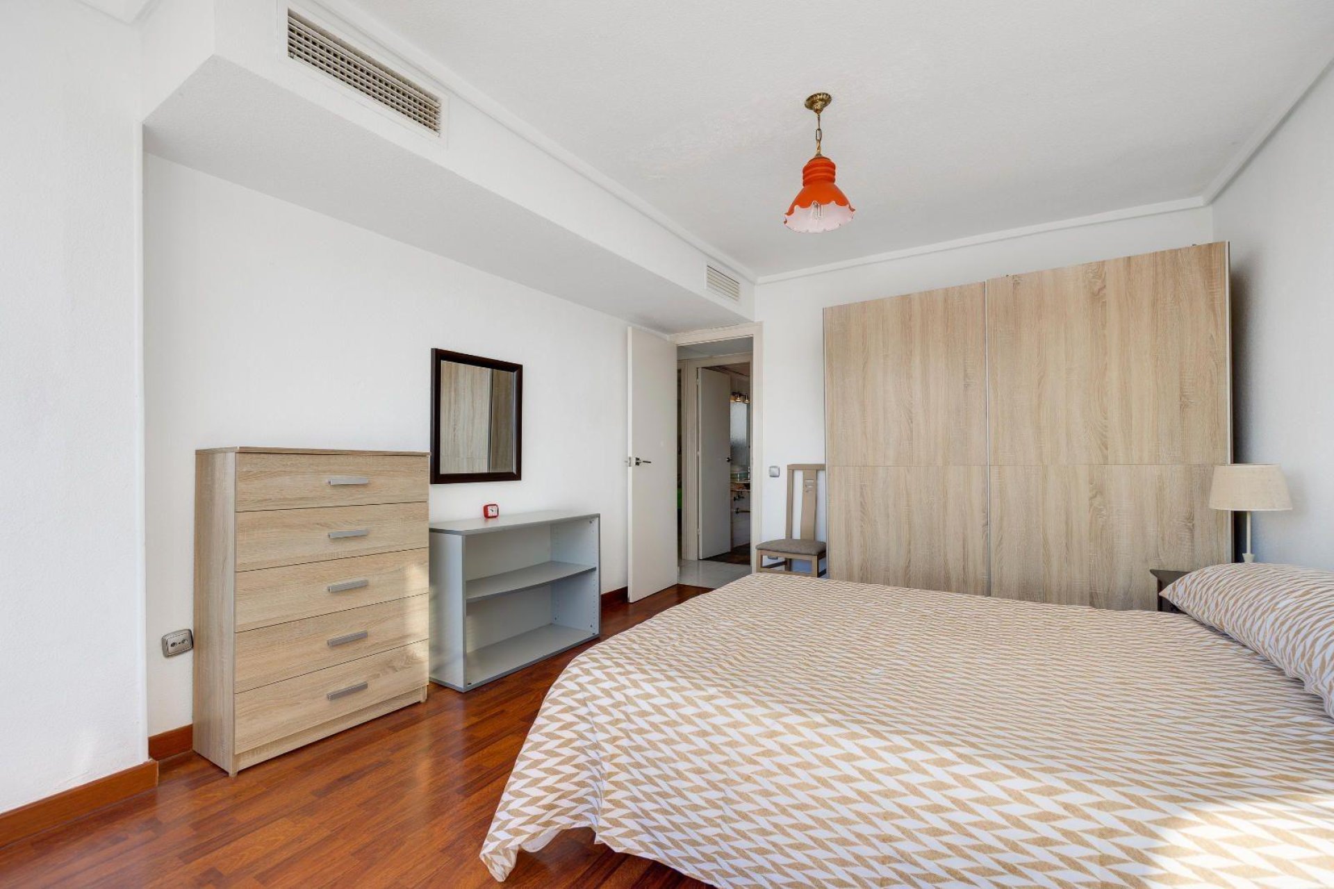 Herverkoop - Appartement -
Torrevieja - Centro