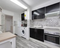 Herverkoop - Appartement -
Torrevieja - Centro