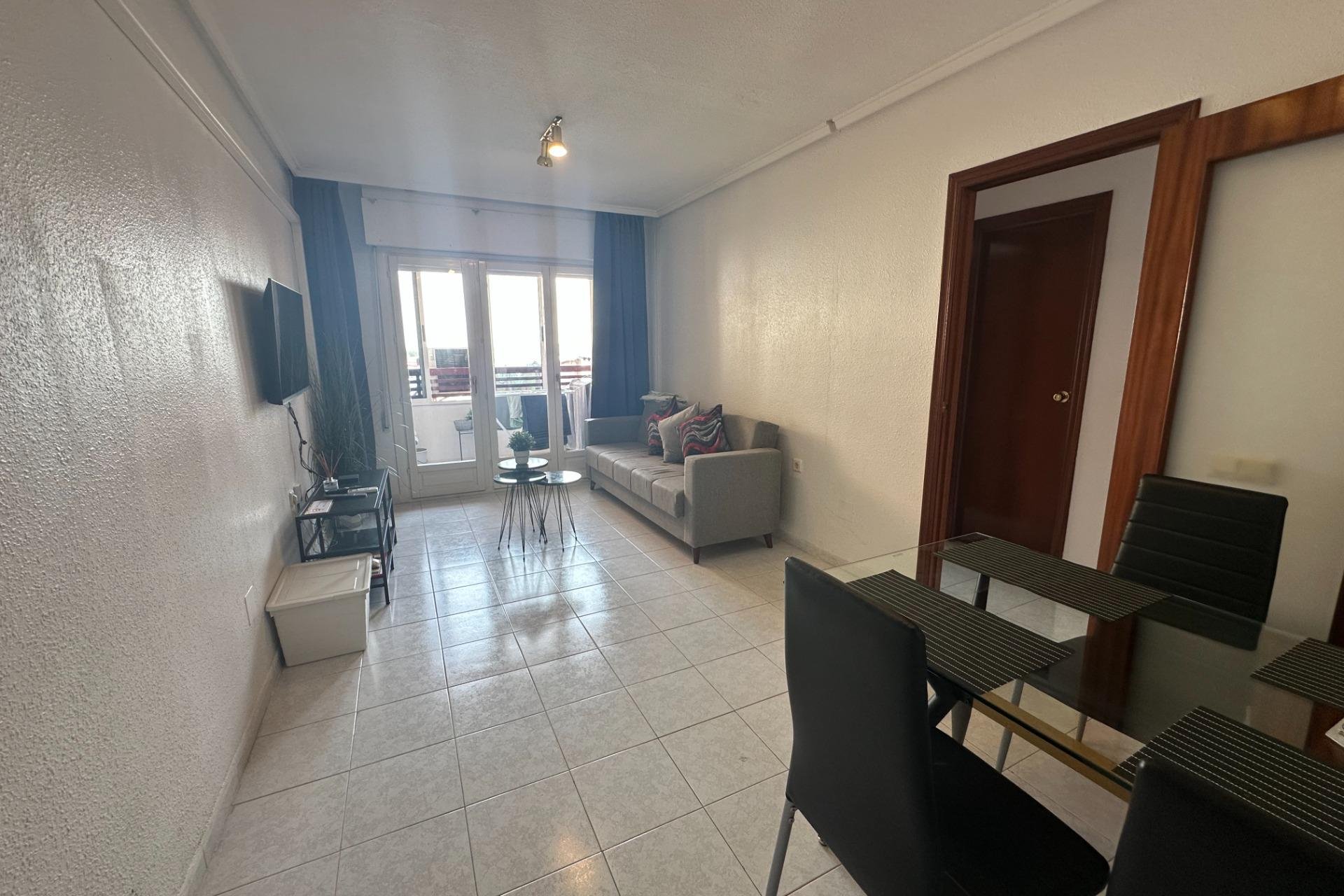 Herverkoop - Appartement -
Torrevieja - Centro