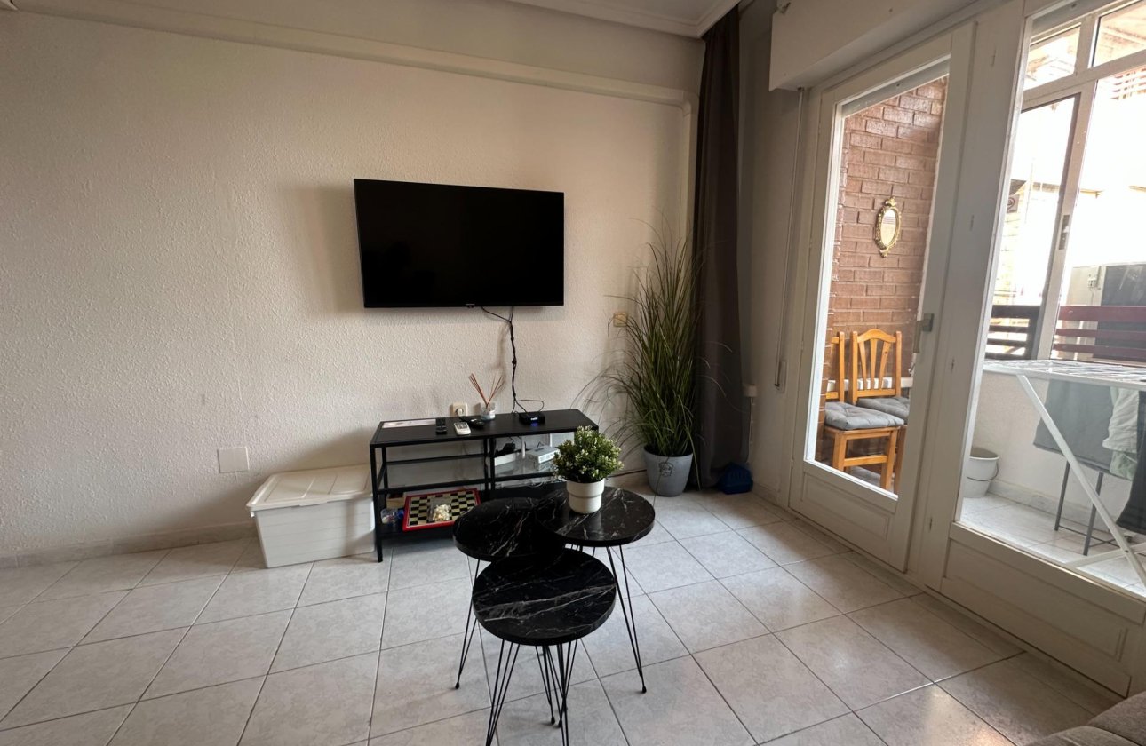 Herverkoop - Appartement -
Torrevieja - Centro