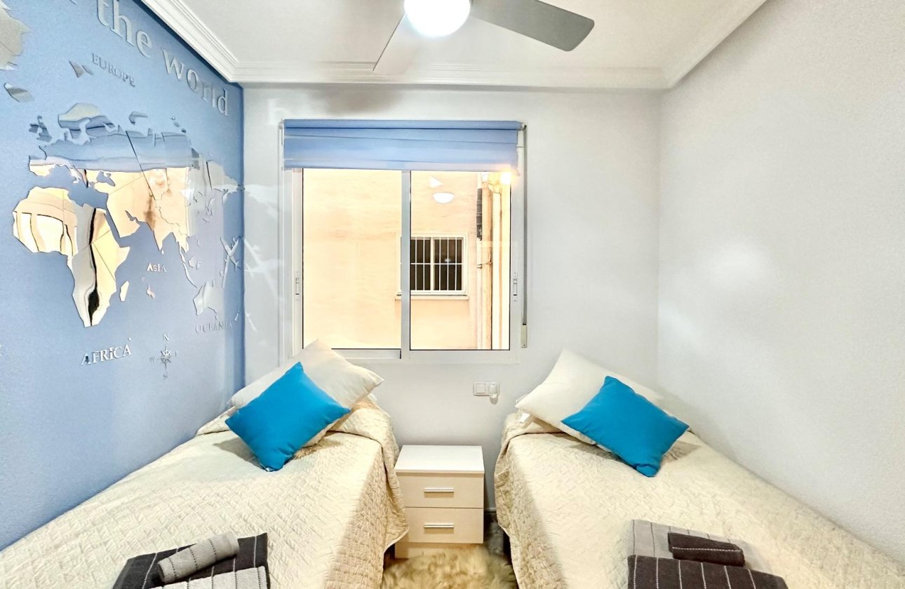 Herverkoop - Appartement -
Torrevieja - Centro