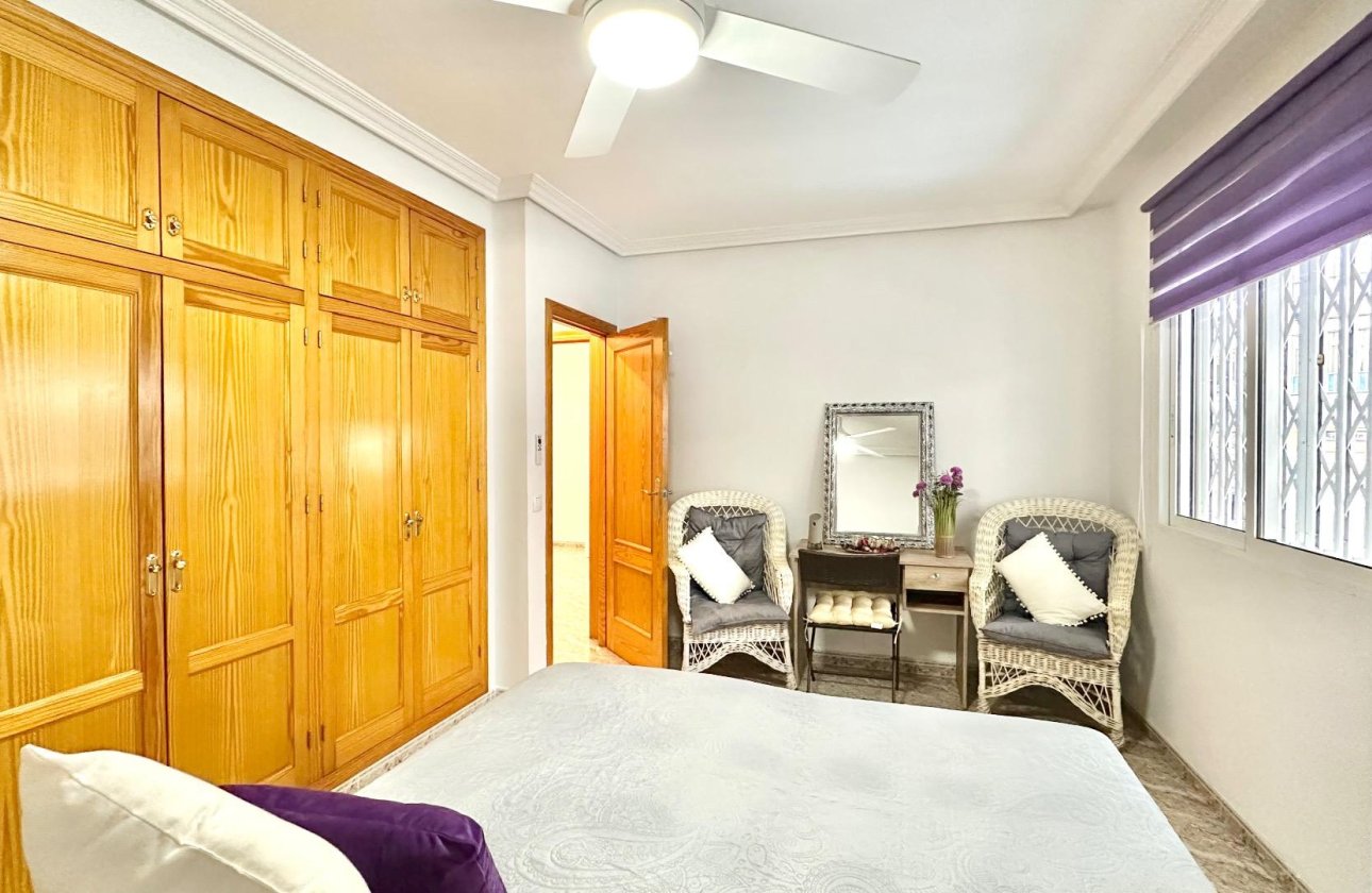 Herverkoop - Appartement -
Torrevieja - Centro