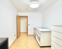 Herverkoop - Appartement -
Torrevieja - Centro