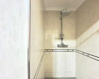 Herverkoop - Appartement -
Torrevieja - Centro