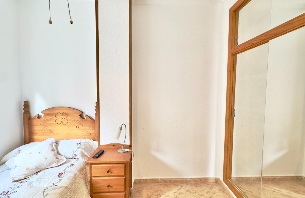 Herverkoop - Appartement -
Torrevieja - Centro