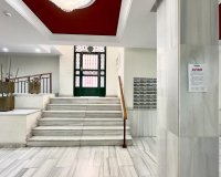 Herverkoop - Appartement -
Torrevieja - Centro