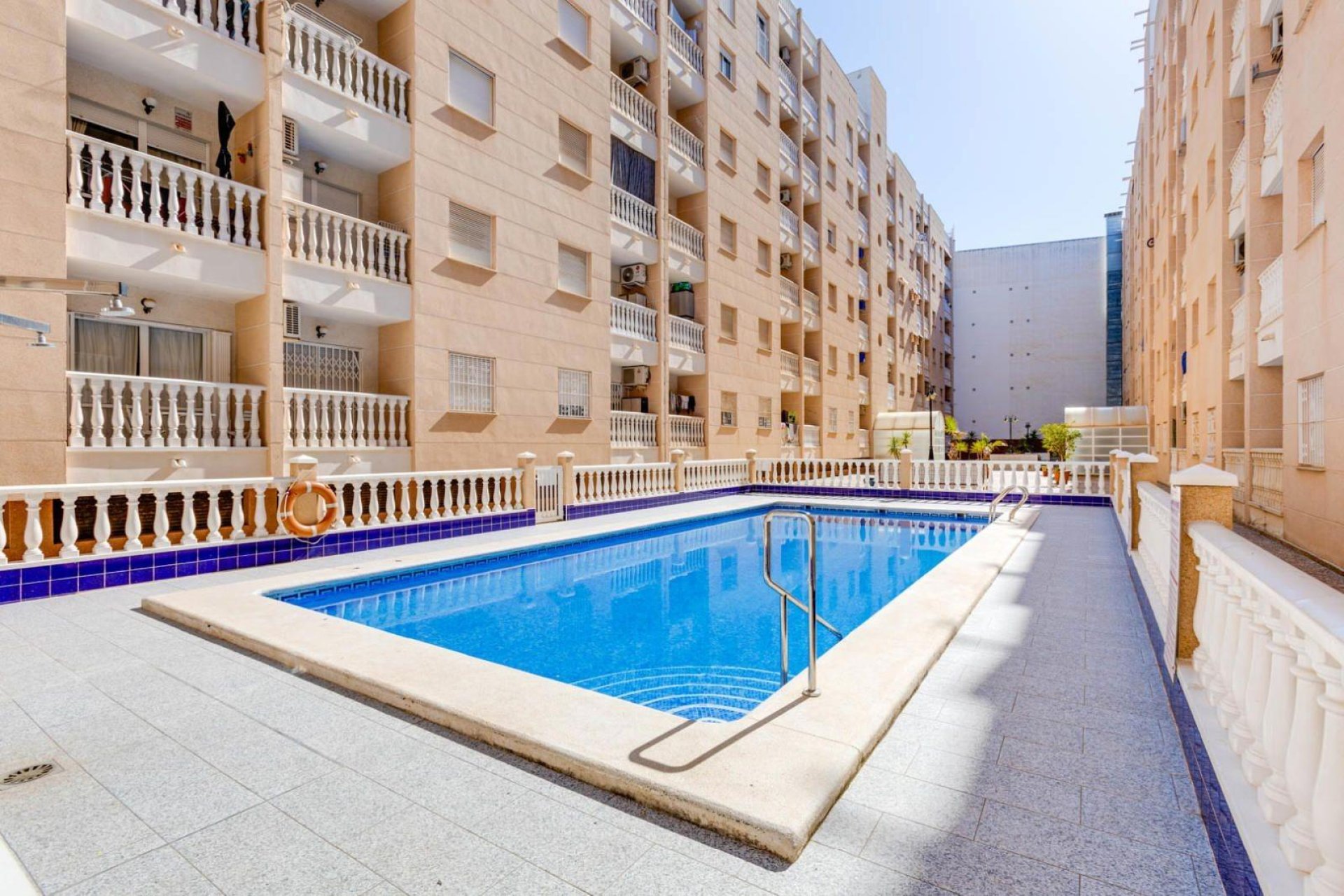 Herverkoop - Appartement -
Torrevieja - Centro