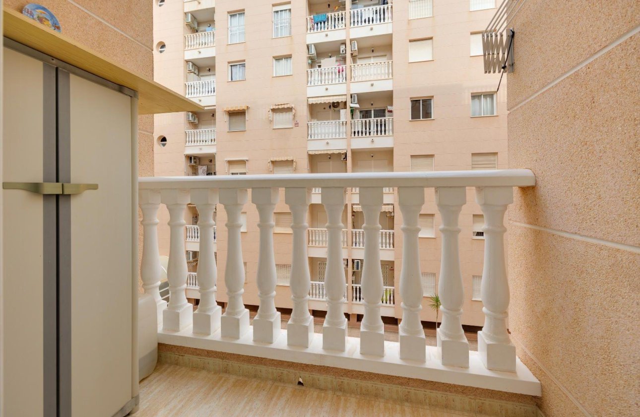 Herverkoop - Appartement -
Torrevieja - Centro