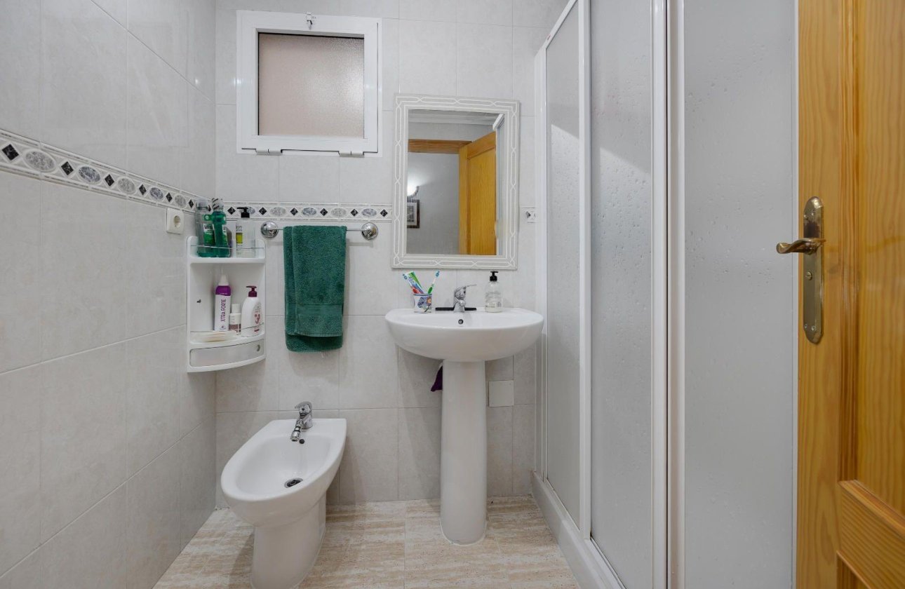 Herverkoop - Appartement -
Torrevieja - Centro