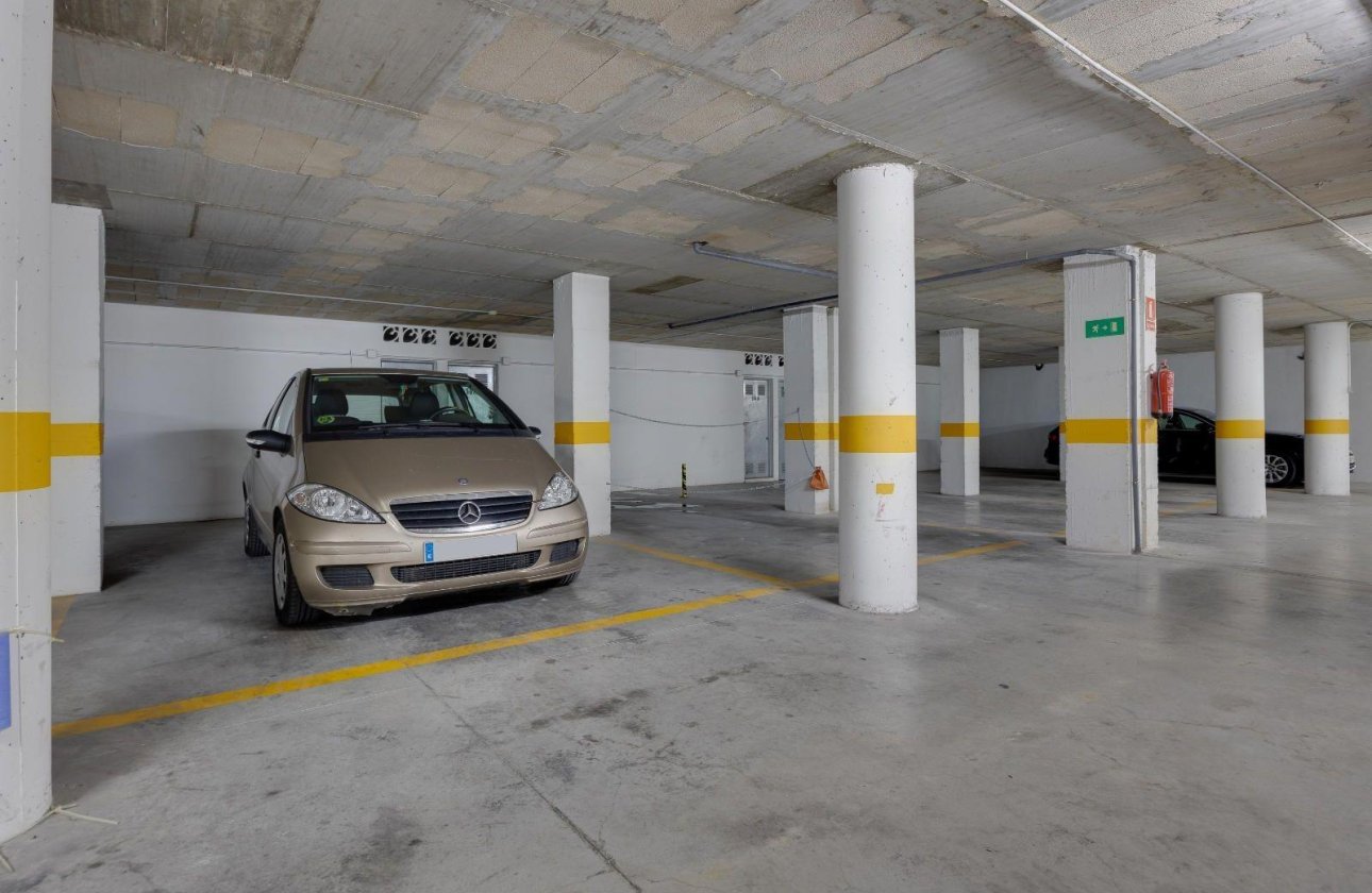 Herverkoop - Appartement -
Torrevieja - Centro