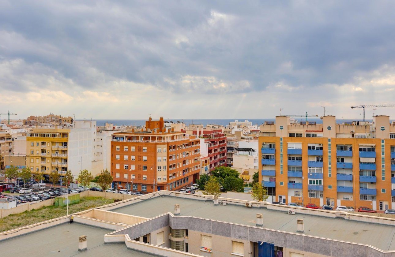 Herverkoop - Appartement -
Torrevieja - Centro