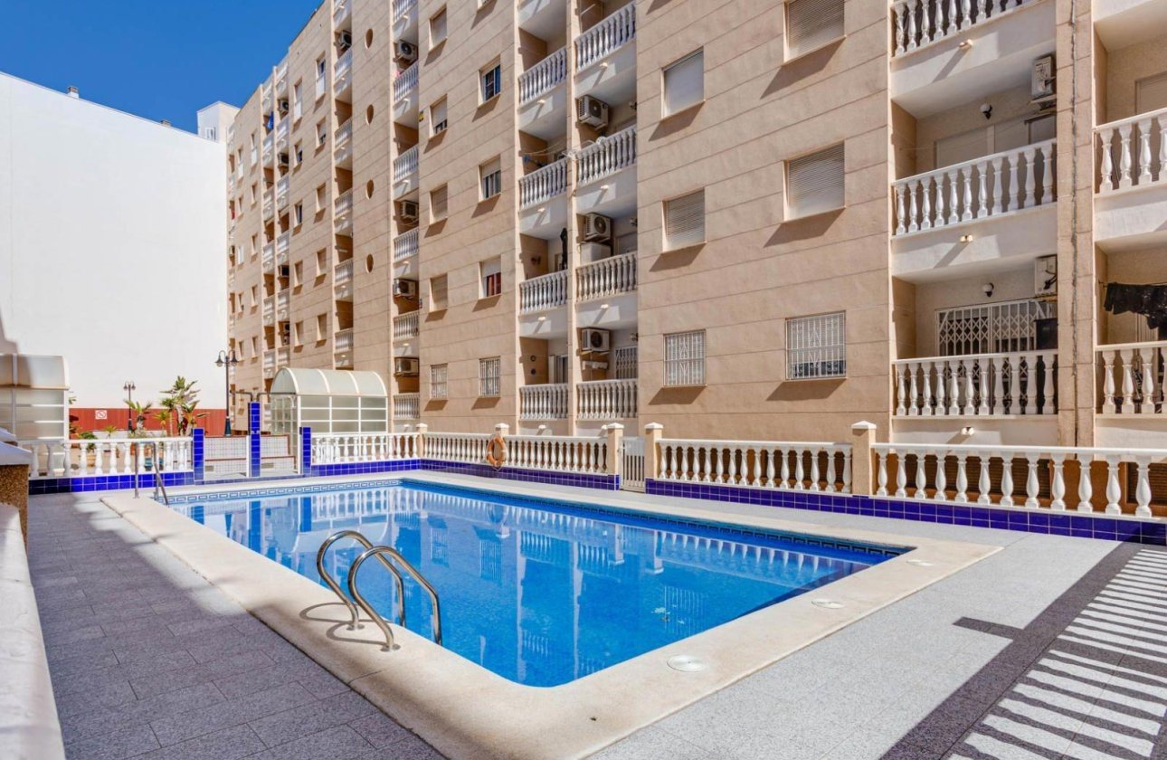 Herverkoop - Appartement -
Torrevieja - Centro