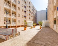 Herverkoop - Appartement -
Torrevieja - Centro