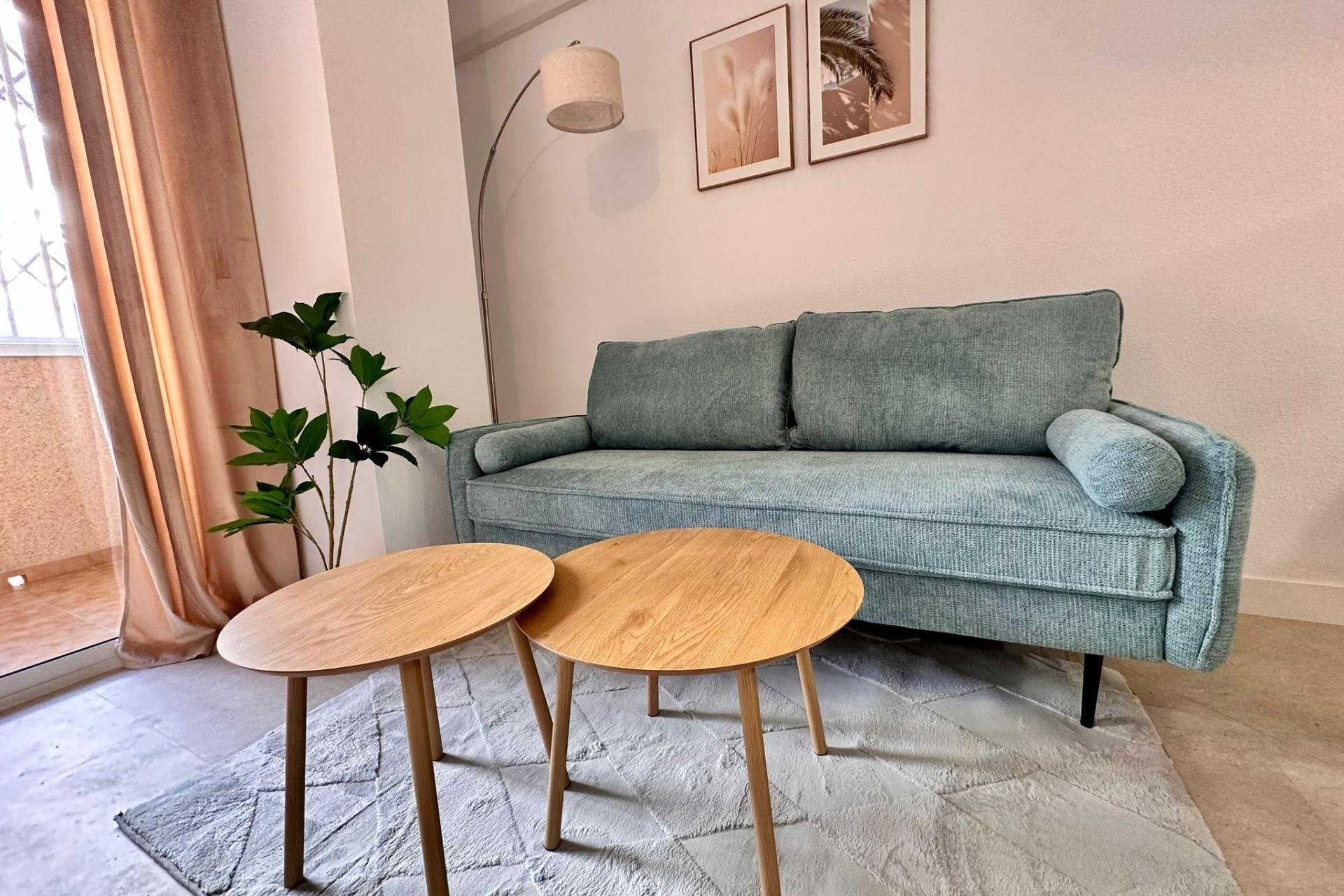 Herverkoop - Appartement -
Torrevieja - Centro