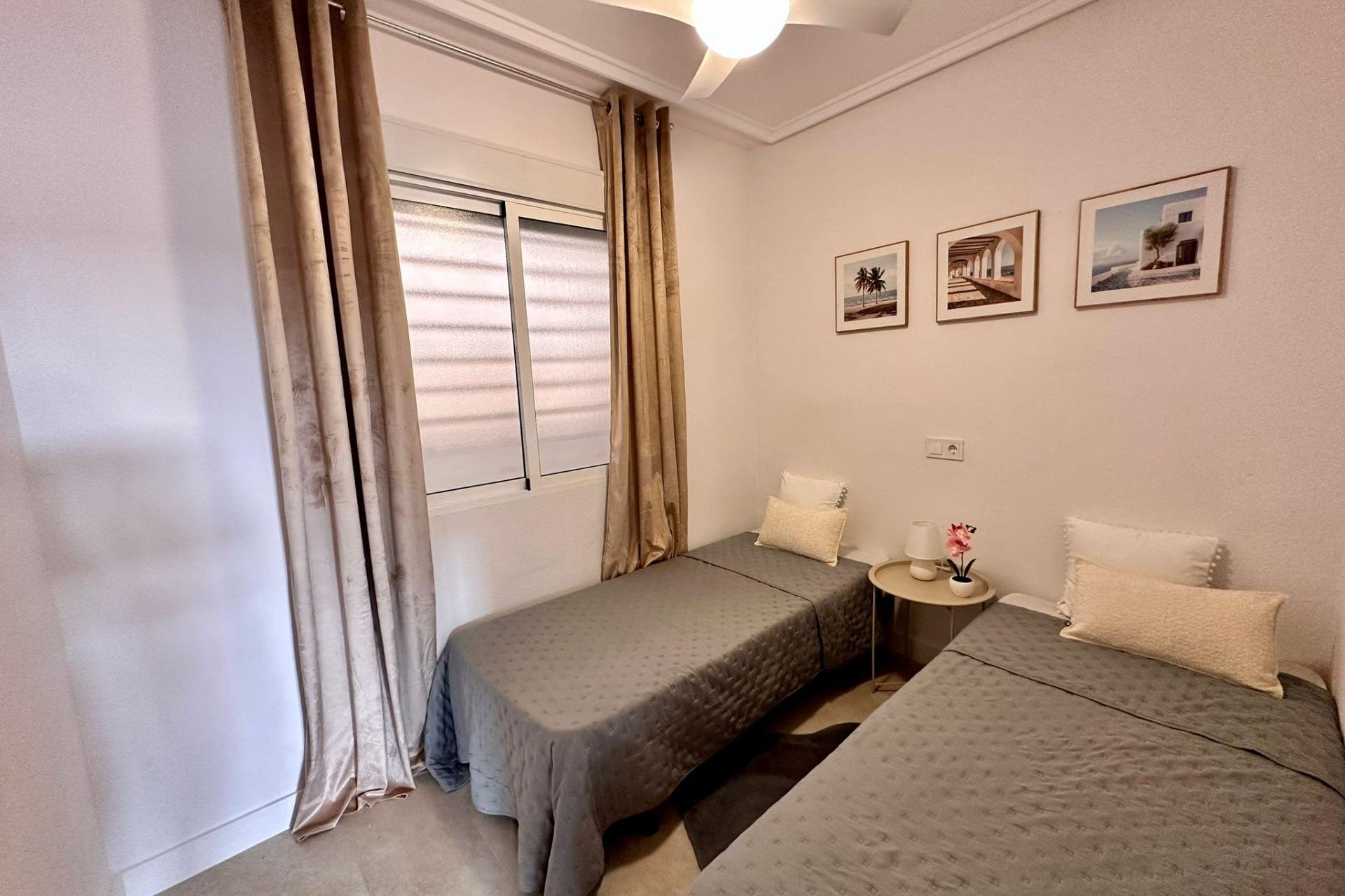 Herverkoop - Appartement -
Torrevieja - Centro