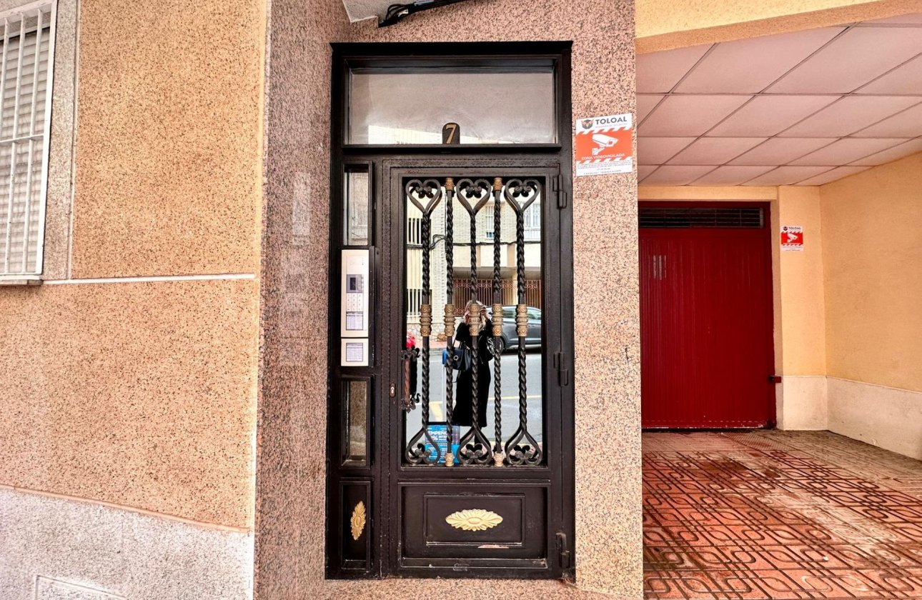 Herverkoop - Appartement -
Torrevieja - Centro