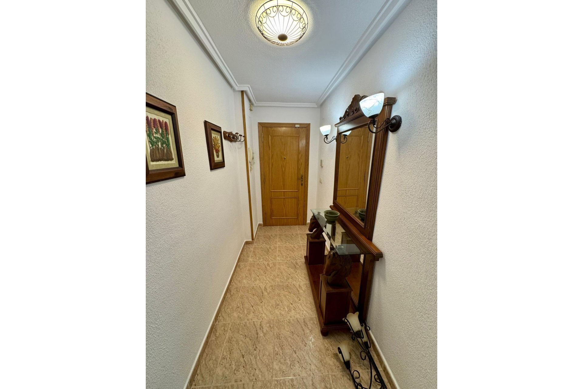 Herverkoop - Appartement -
Torrevieja - Centro