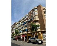 Herverkoop - Appartement -
Torrevieja - Centro