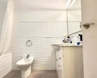 Herverkoop - Appartement -
Torrevieja - Centro