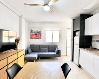 Herverkoop - Appartement -
Torrevieja - Centro