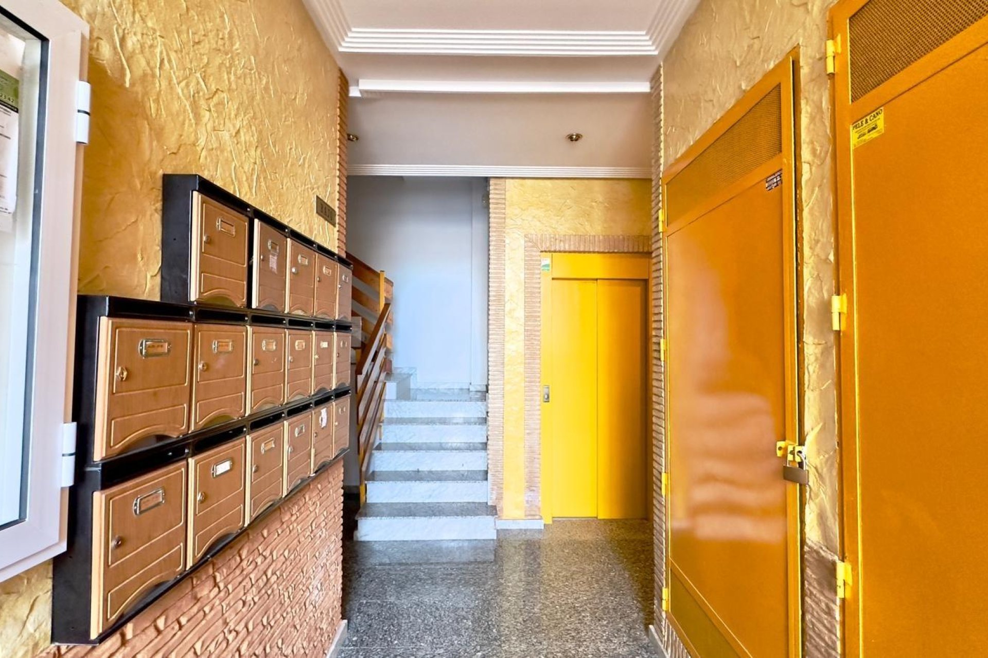 Herverkoop - Appartement -
Torrevieja - Centro