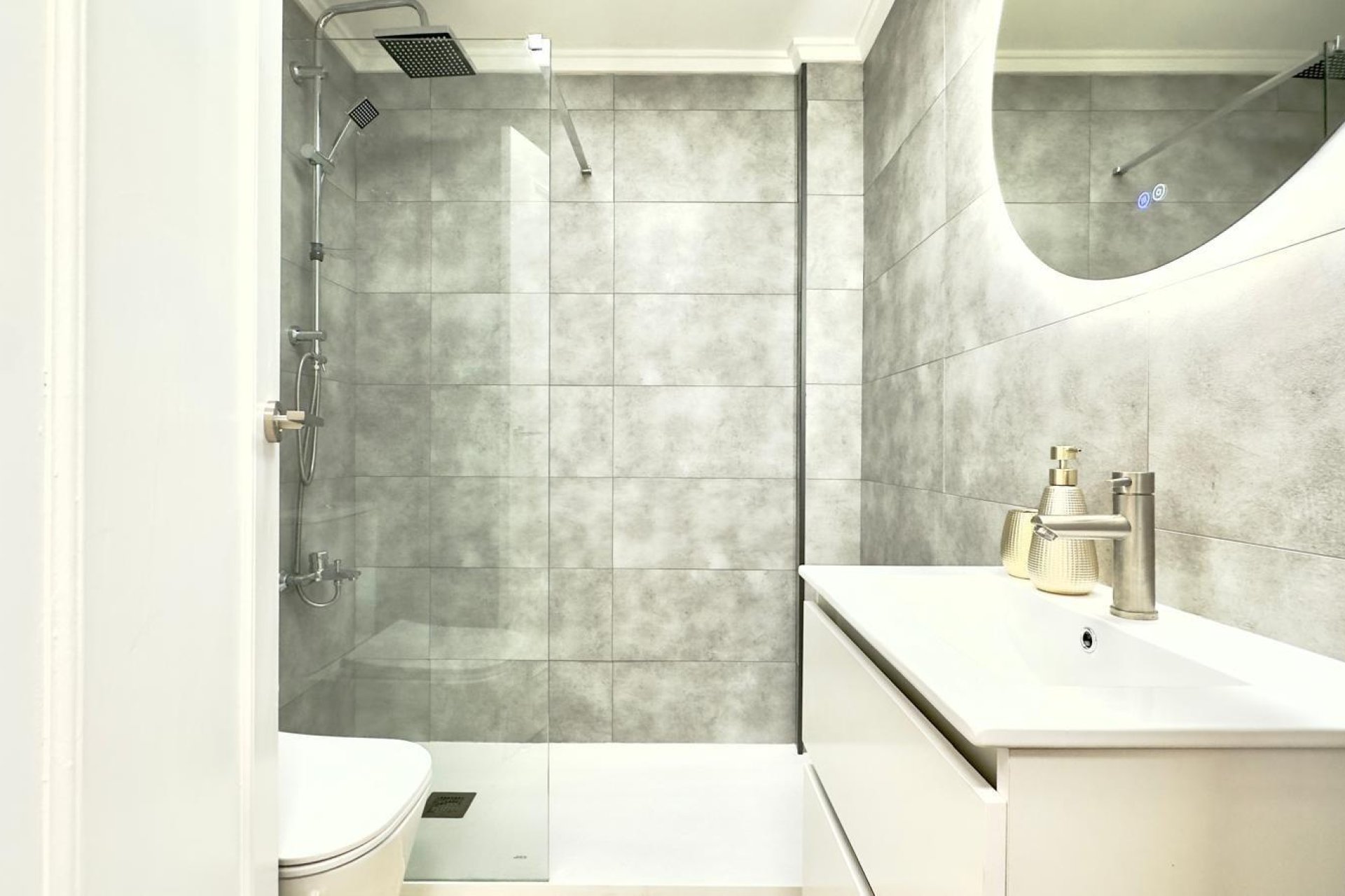 Herverkoop - Appartement -
Torrevieja - Centro