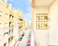 Herverkoop - Appartement -
Torrevieja - Centro