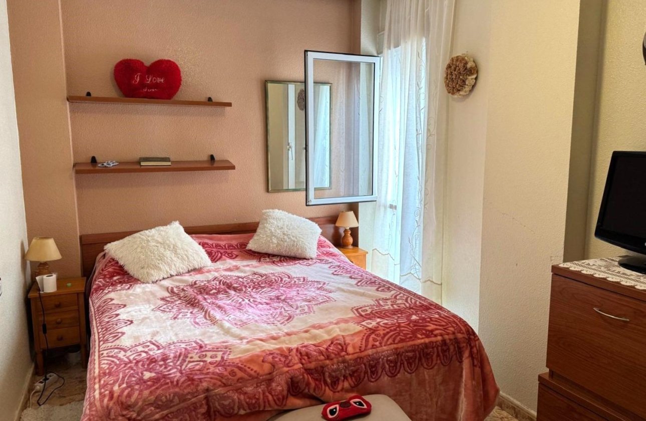 Herverkoop - Appartement -
Torrevieja - Centro