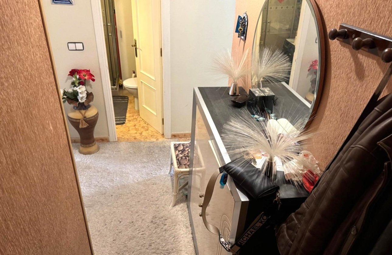 Herverkoop - Appartement -
Torrevieja - Centro