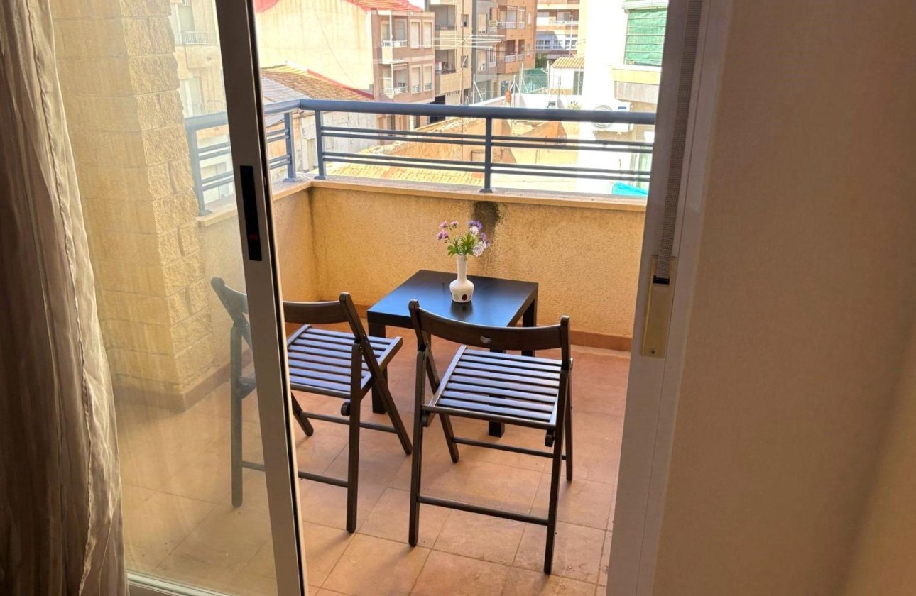 Herverkoop - Appartement -
Torrevieja - Centro