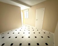 Herverkoop - Appartement -
Torrevieja - Centro