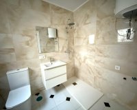 Herverkoop - Appartement -
Torrevieja - Centro