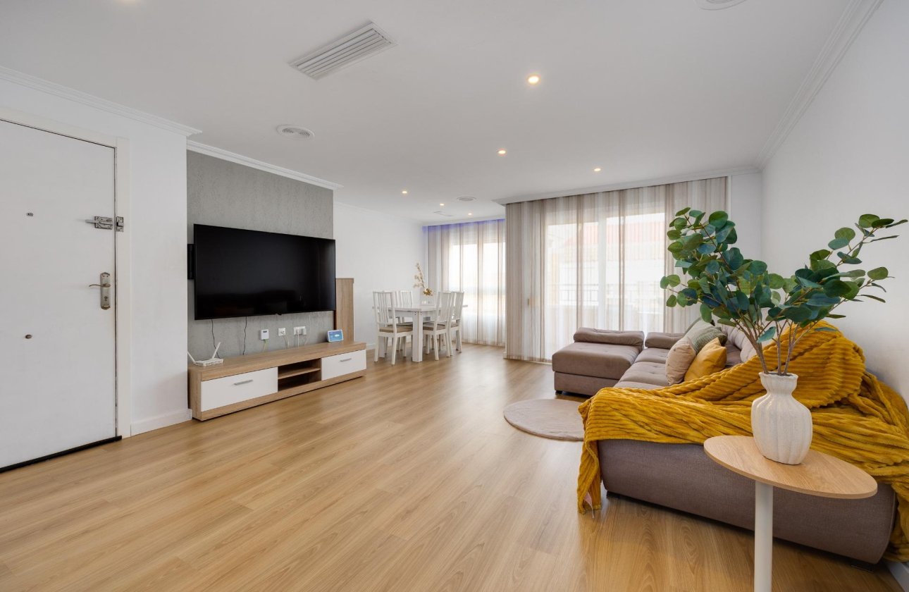 Herverkoop - Appartement -
Torrevieja - Centro