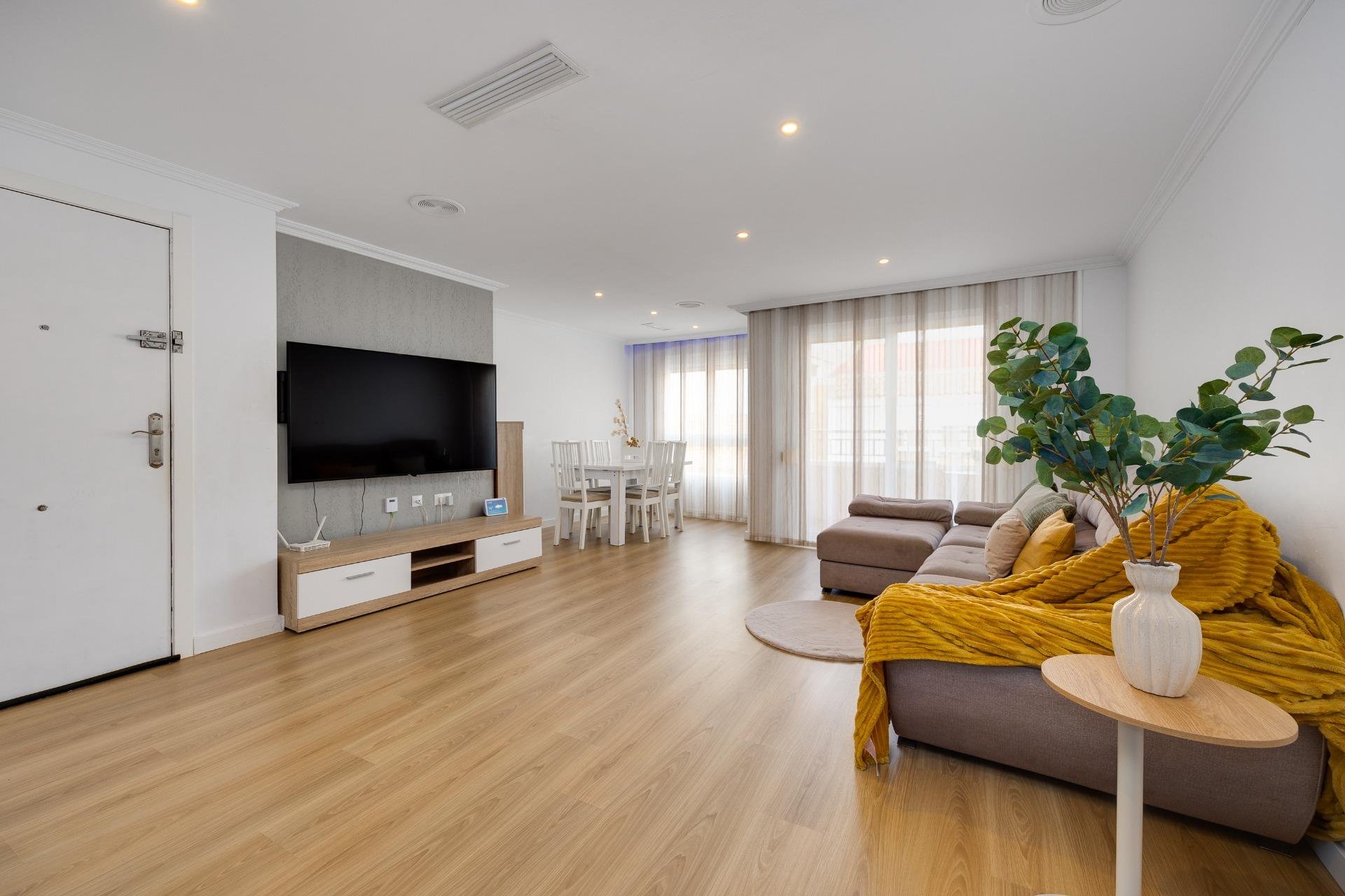 Herverkoop - Appartement -
Torrevieja - Centro