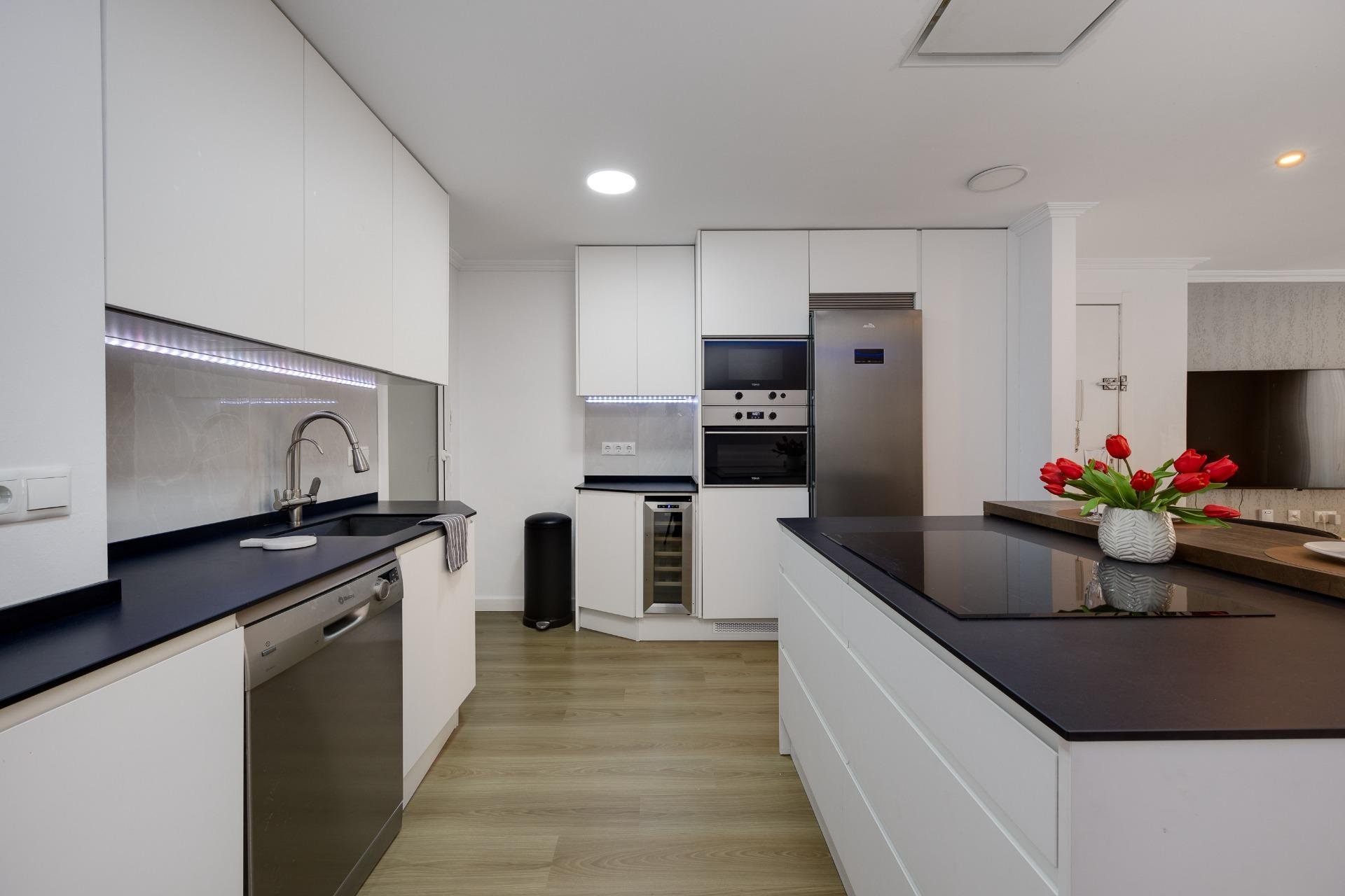 Herverkoop - Appartement -
Torrevieja - Centro