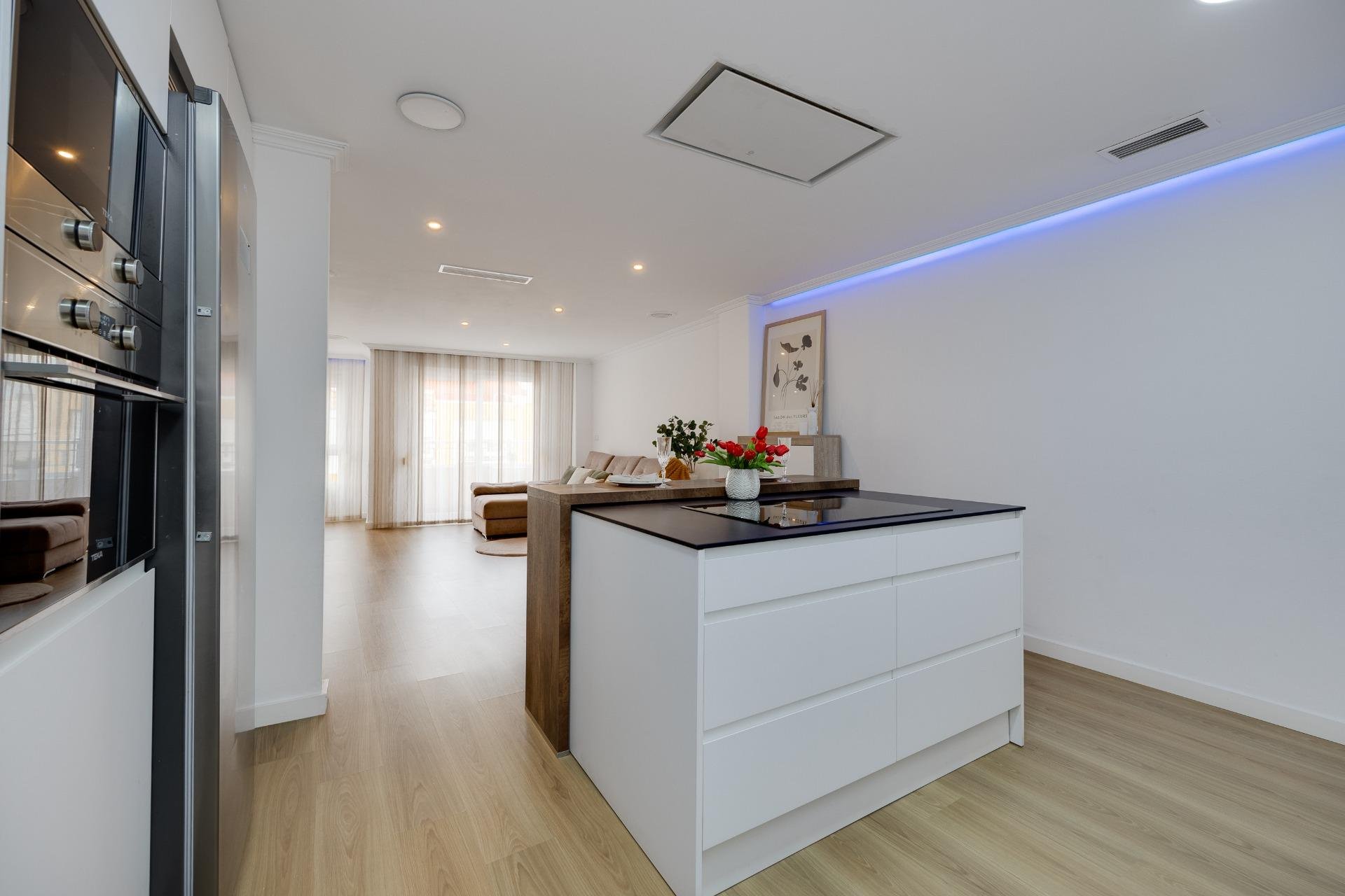 Herverkoop - Appartement -
Torrevieja - Centro