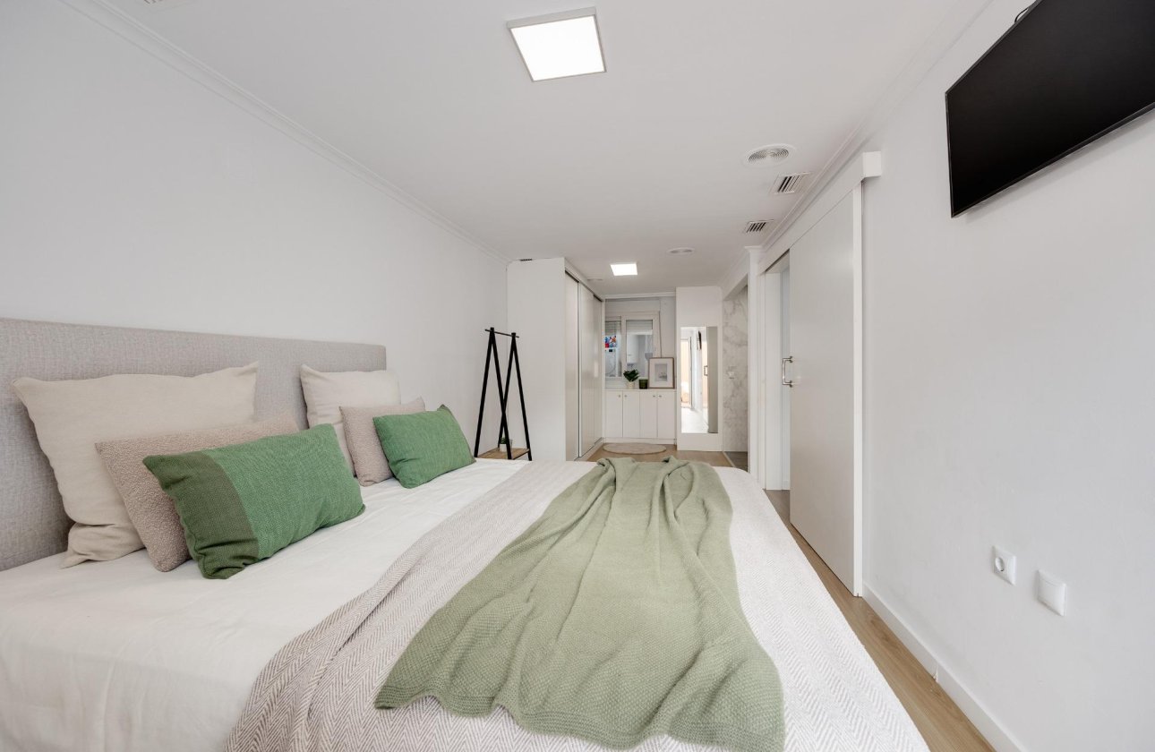 Herverkoop - Appartement -
Torrevieja - Centro