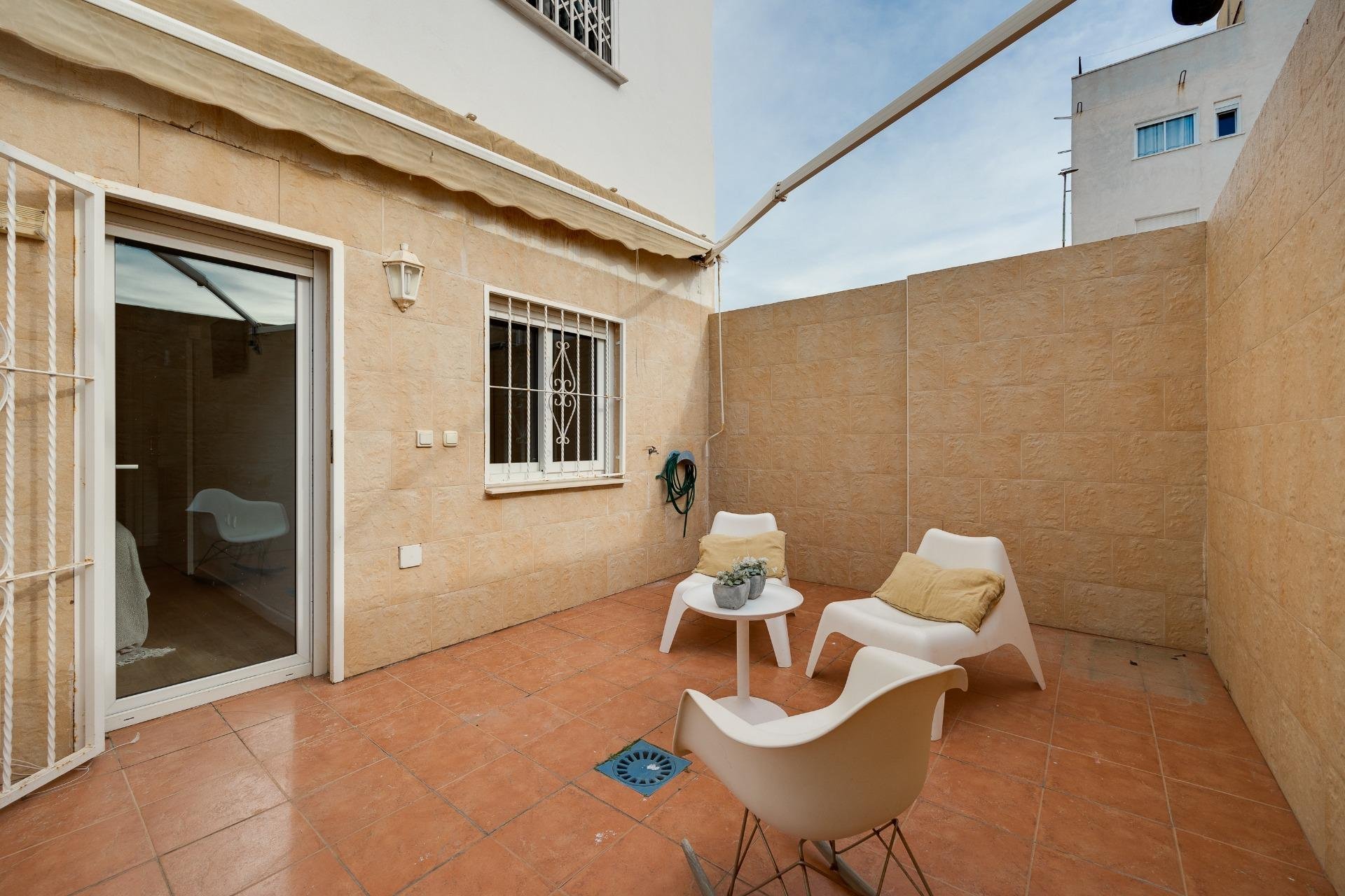 Herverkoop - Appartement -
Torrevieja - Centro