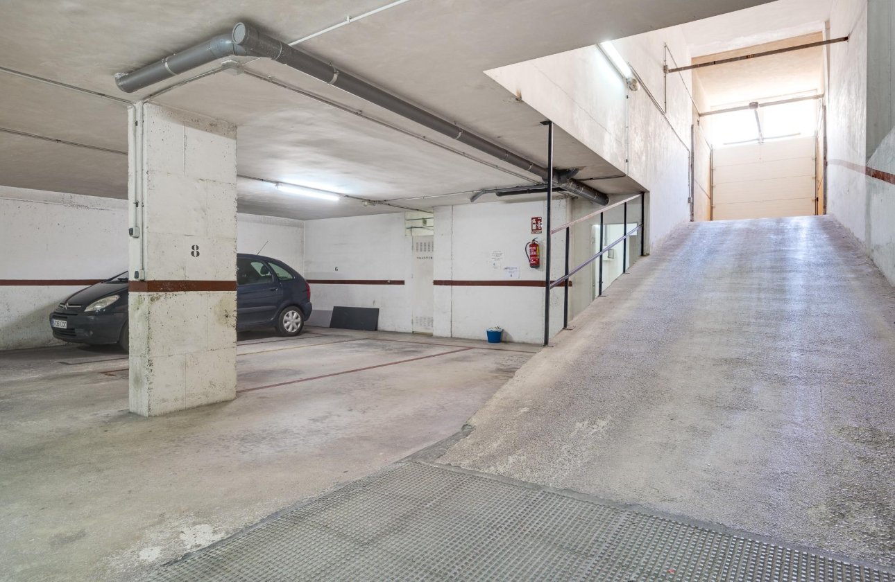 Herverkoop - Appartement -
Torrevieja - Centro