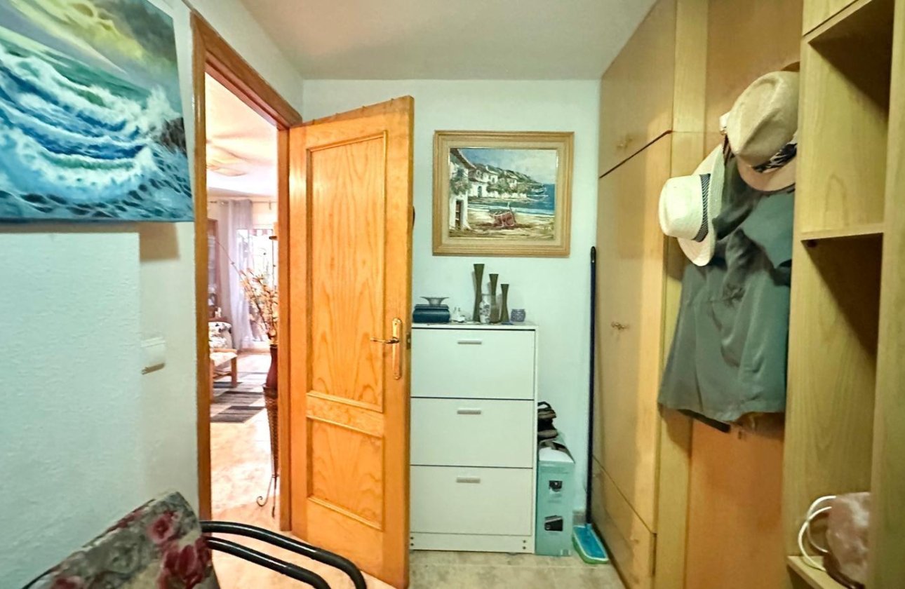 Herverkoop - Appartement -
Torrevieja - Centro