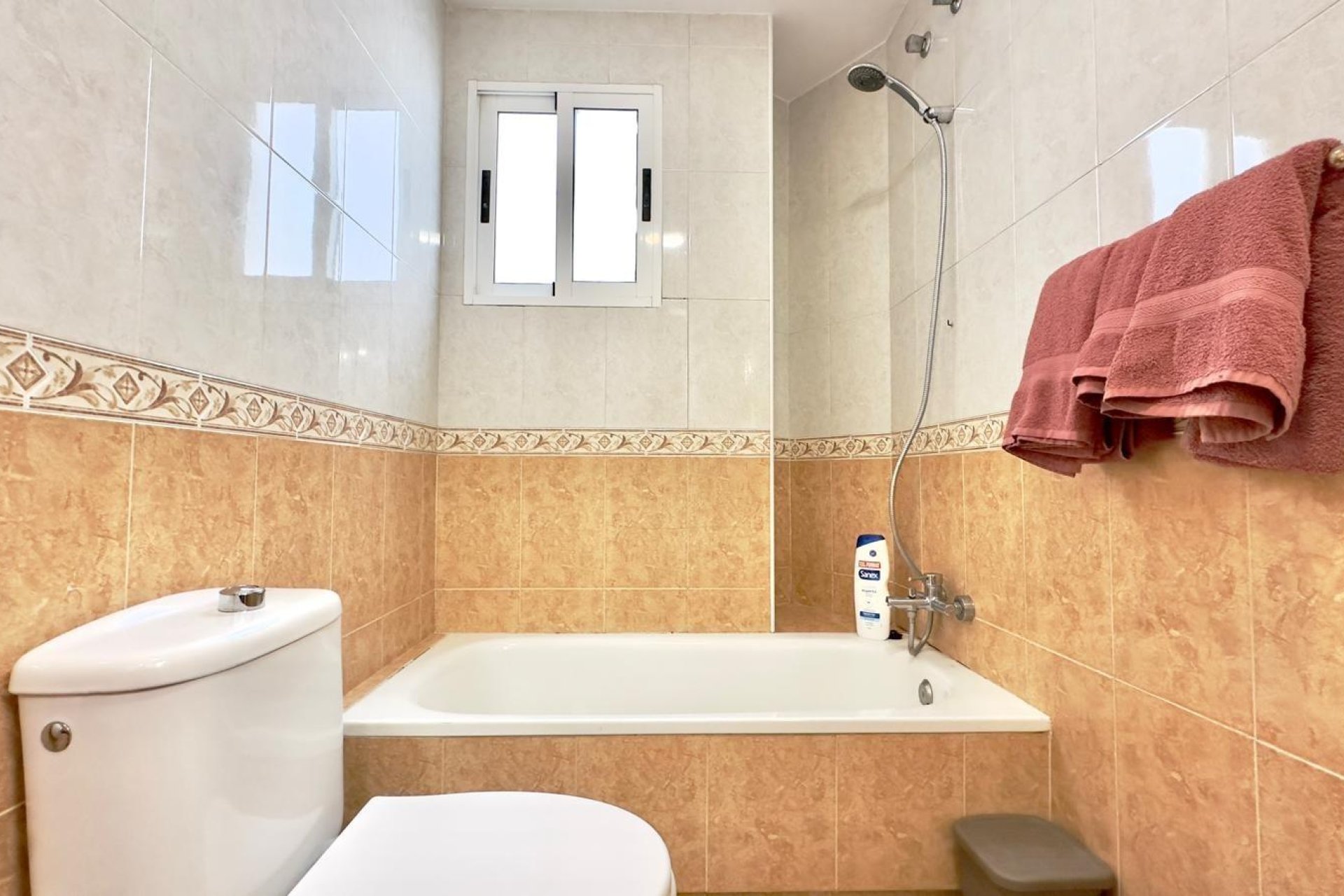 Herverkoop - Appartement -
Torrevieja - Centro